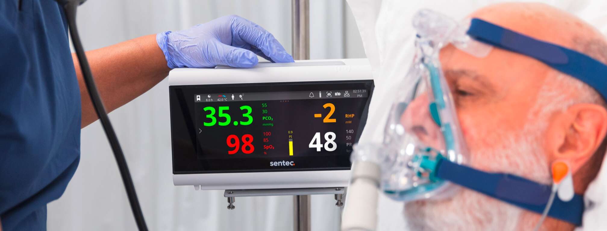 Elderly-man-hospital-transcutaneous-CO₂-and-SpO₂-monitoring